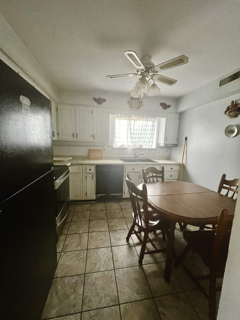 18400 Cherry Creek Drive #105, Homewood, IL 60430