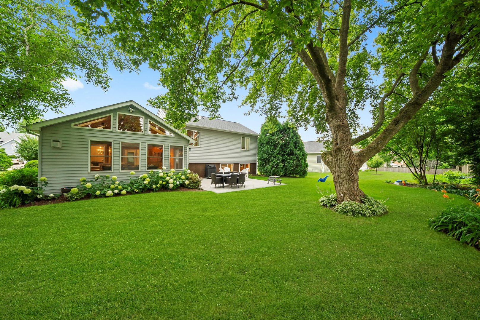 3721 Brighton Place, McHenry, IL 60050