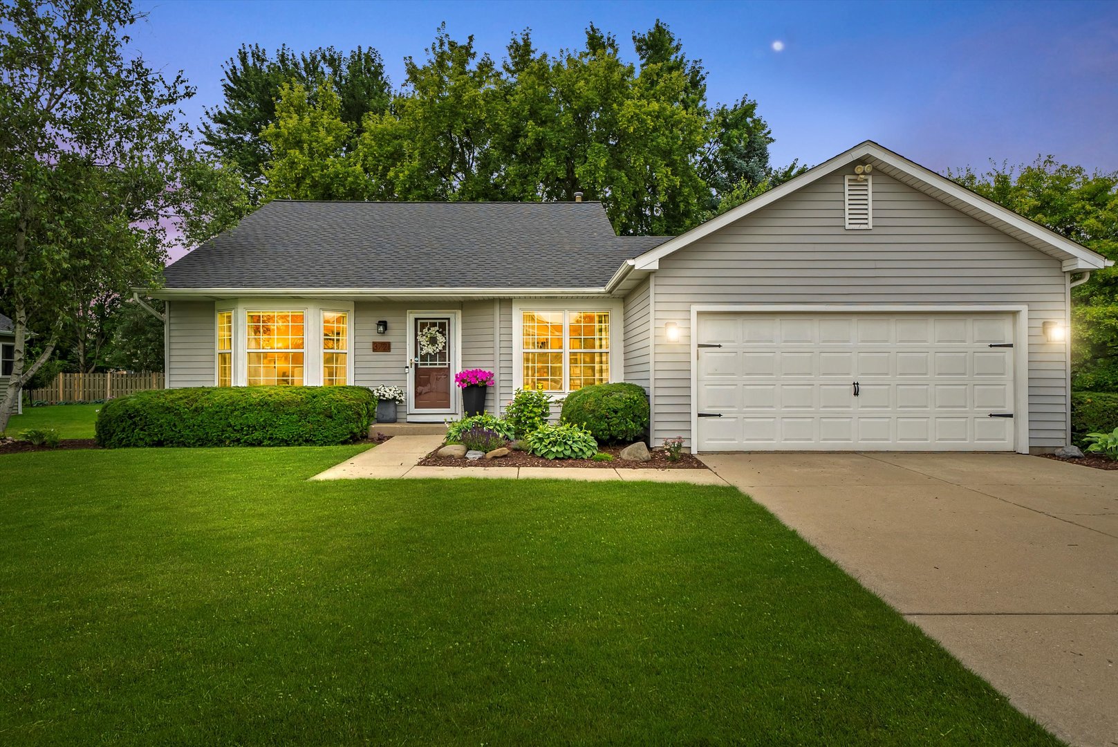3721 Brighton Place, McHenry, IL 60050