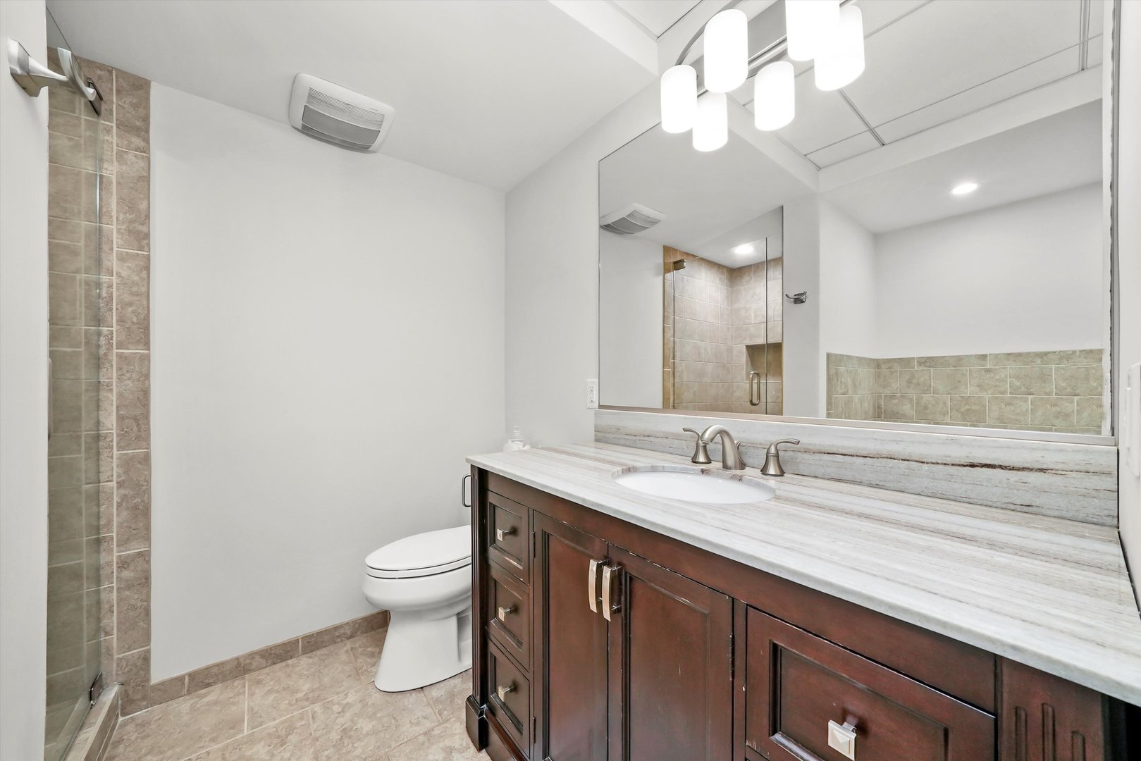 3721 Brighton Place, McHenry, IL 60050