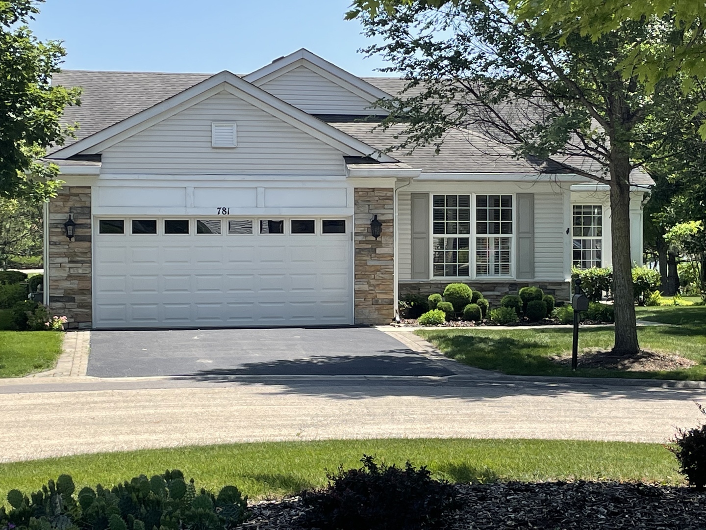781 Pentwater Court, Romeoville, IL 60446