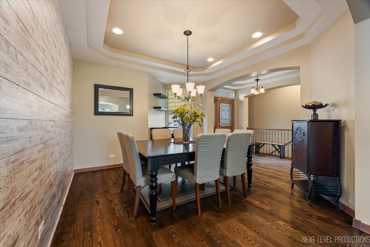 2095 Sandell Lane, North Aurora, IL 60542