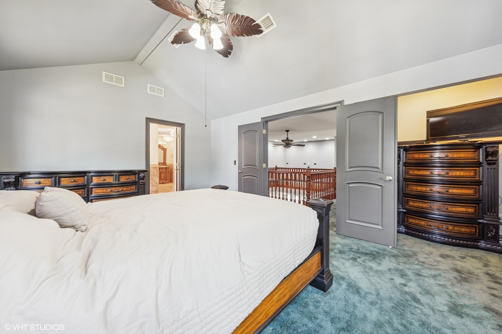 6001 Wolf Road, La Grange Highlands, IL 60525