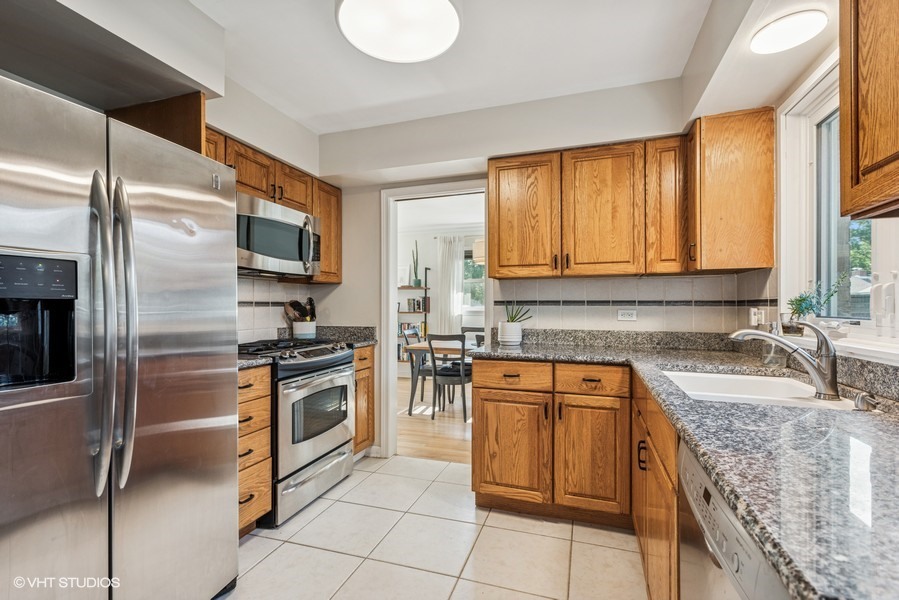 441 Pinehurst Drive, Des Plaines, IL 60016