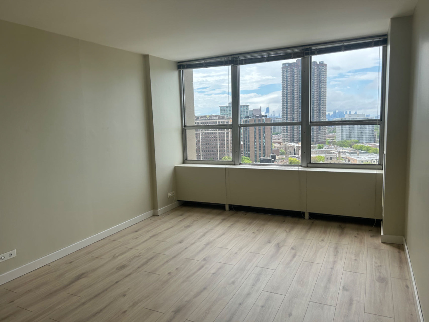 655 W Irving Park Road #1713, Chicago, IL 60613