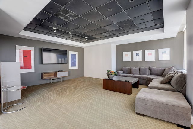 655 W Irving Park Road #1713, Chicago, IL 60613