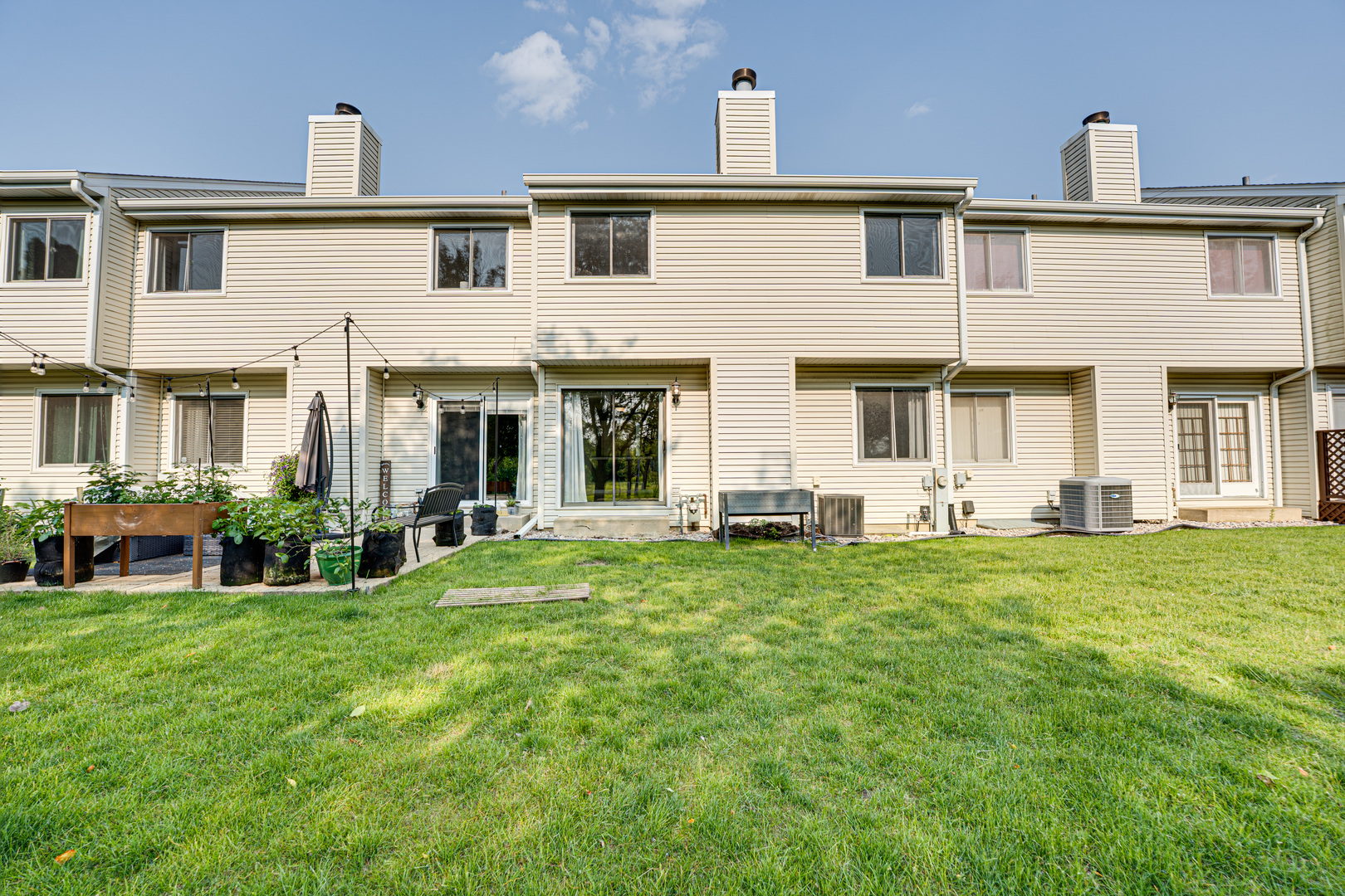 1633 Hilton Head Drive, Naperville, IL 60563