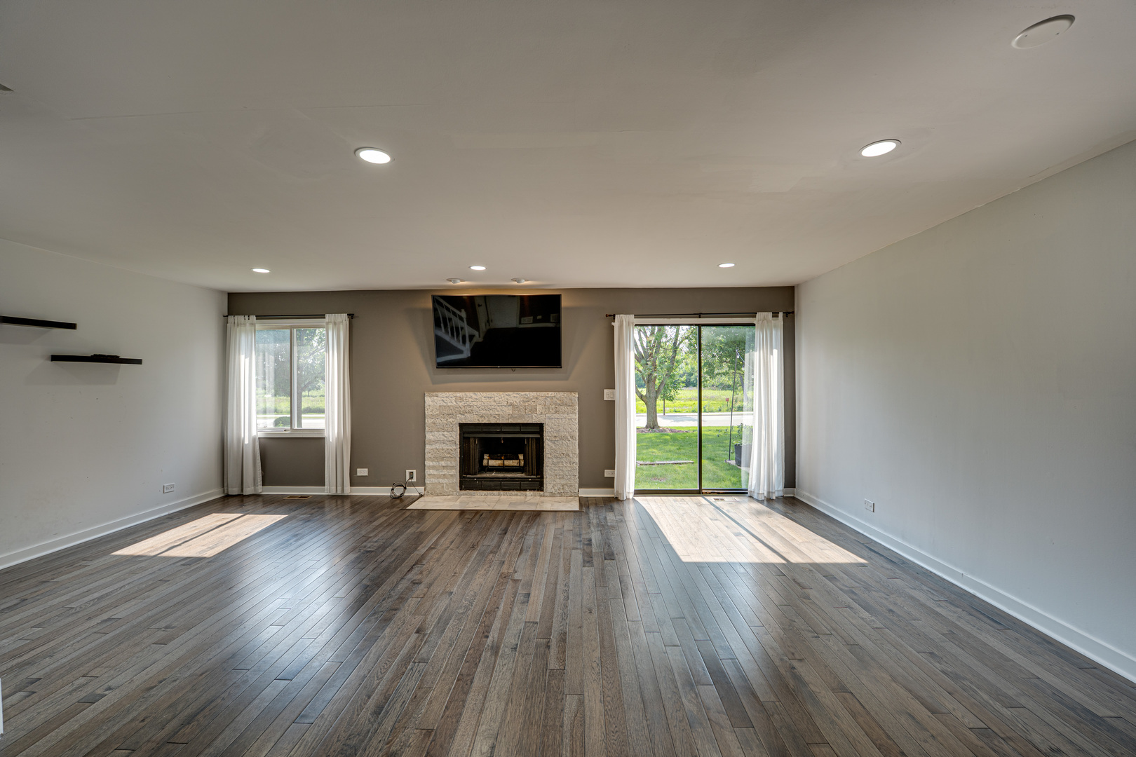 1633 Hilton Head Drive, Naperville, IL 60563