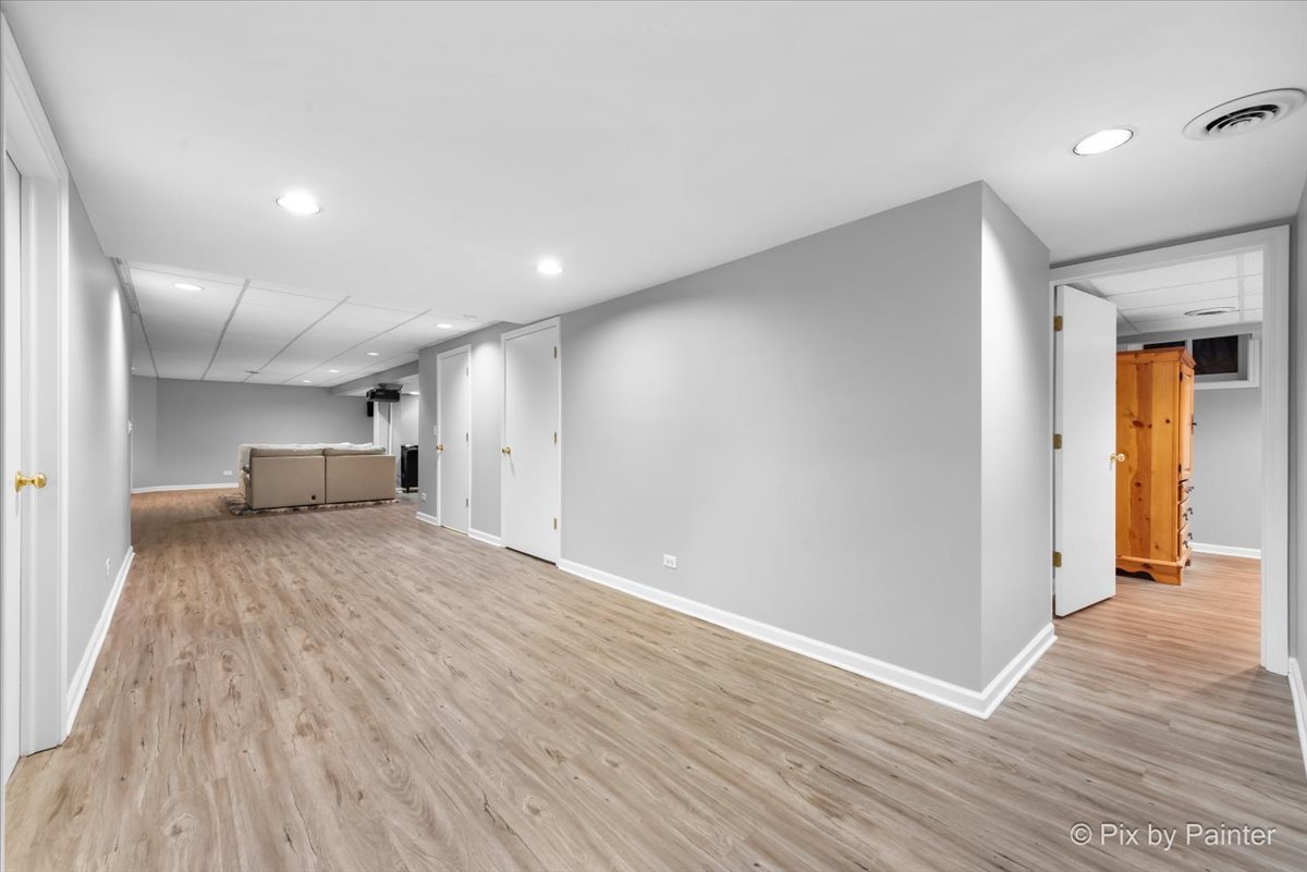 1131 CANDLENUT Drive, Naperville, IL 60540