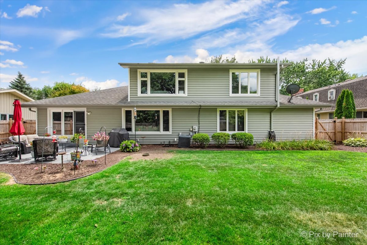 1131 CANDLENUT Drive, Naperville, IL 60540