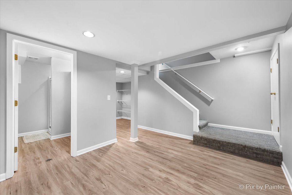 1131 CANDLENUT Drive, Naperville, IL 60540