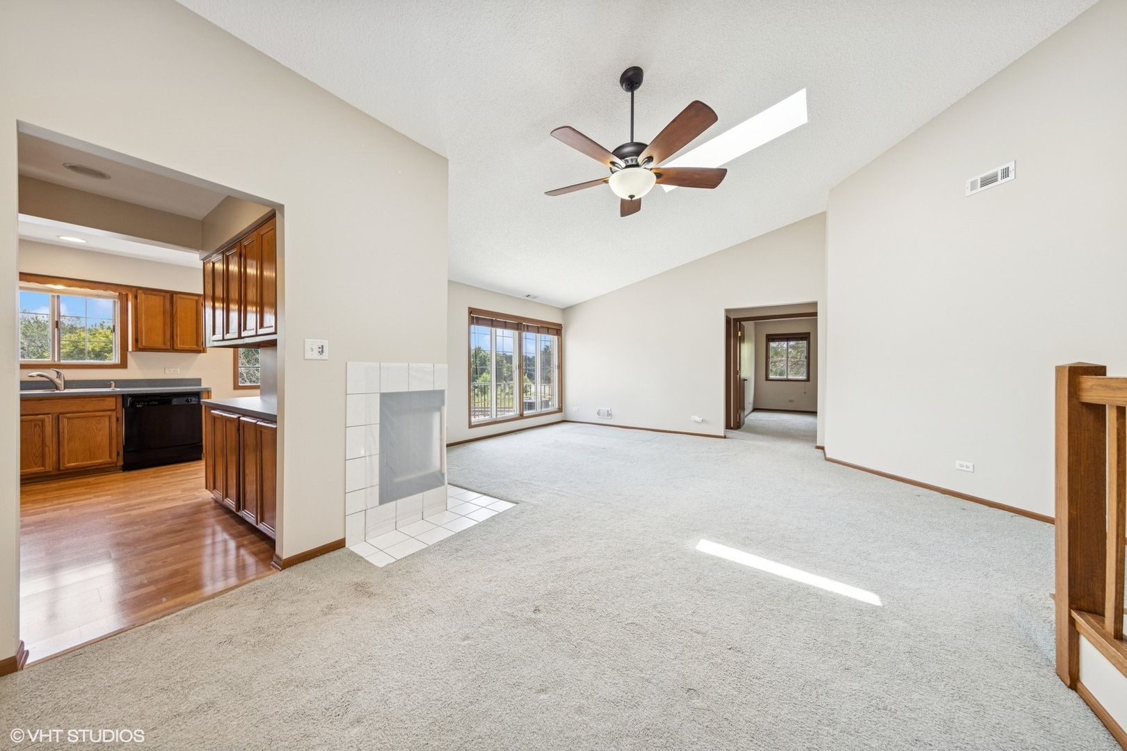 1258 Chalet Road #304, Naperville, IL 60563