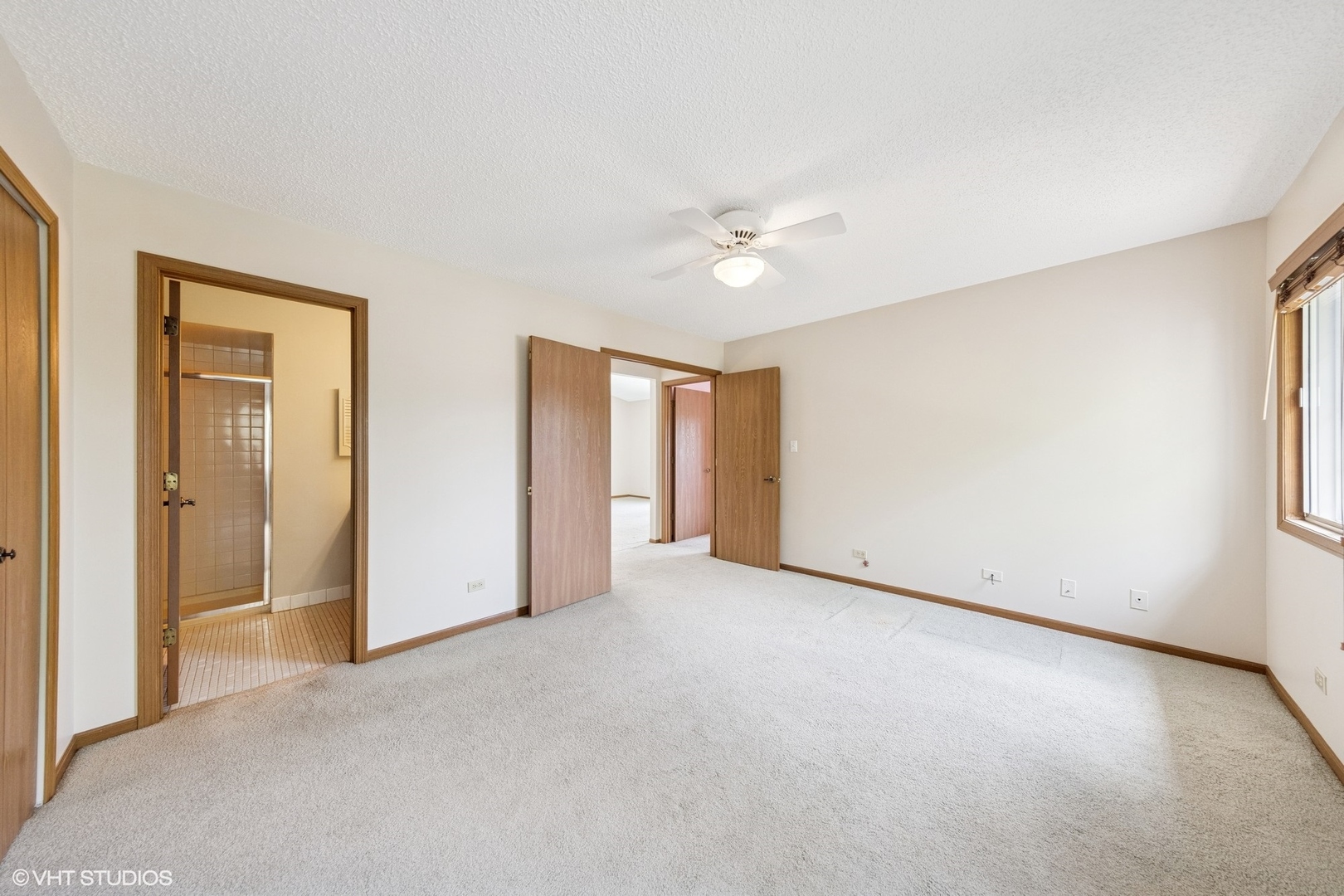 1258 Chalet Road #304, Naperville, IL 60563