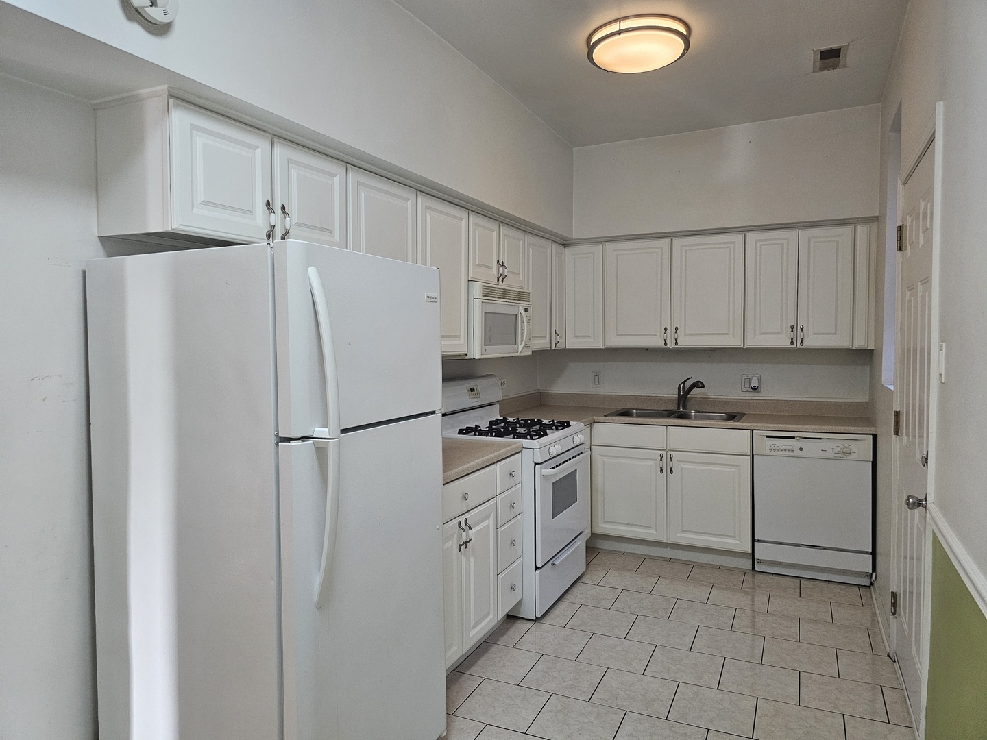 7131 S Euclid Avenue #3, Chicago, IL 60649