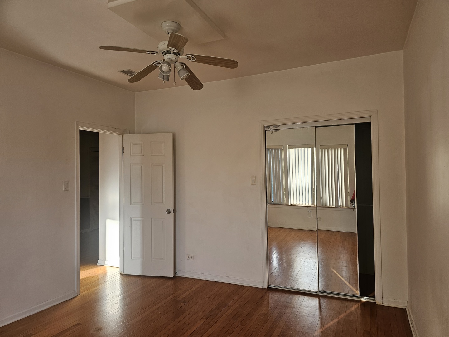 7131 S Euclid Avenue #3, Chicago, IL 60649