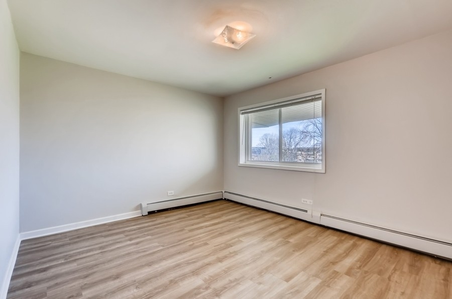 2206 S Goebbert Road #409, Arlington Heights, IL 60005