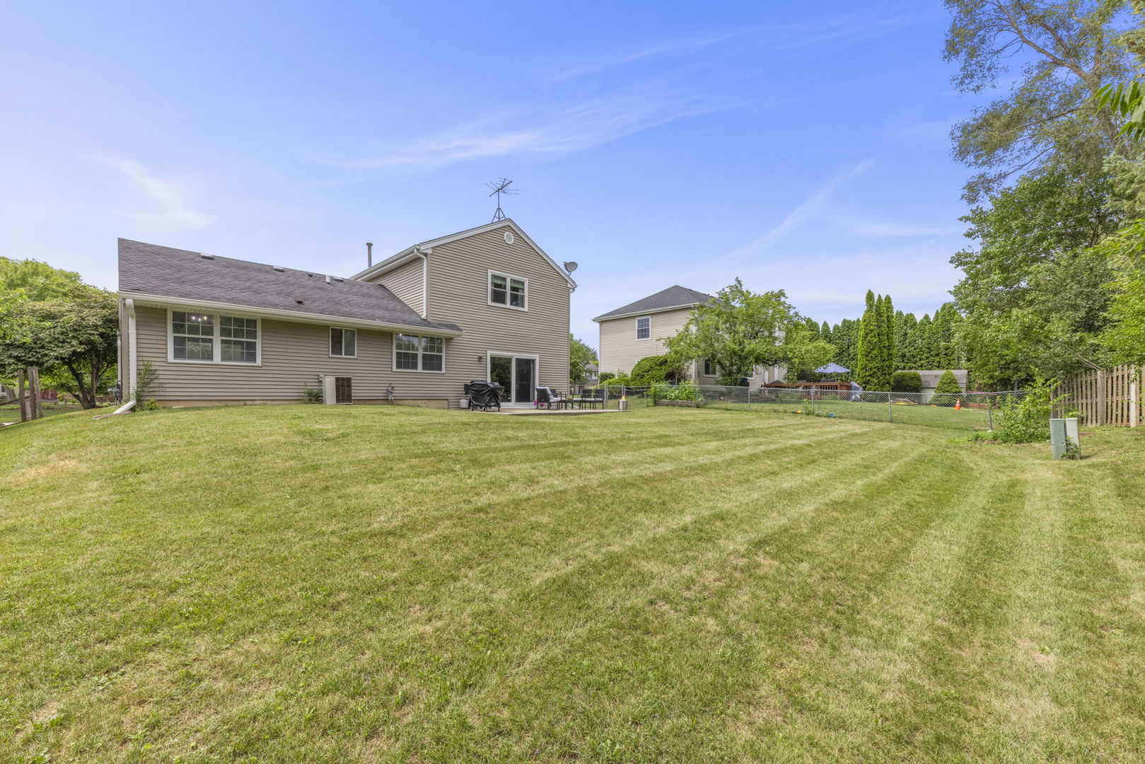 485 Edinburgh Lane, West Dundee, IL 60118
