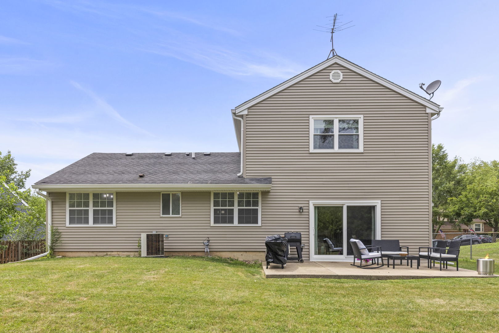 485 Edinburgh Lane, West Dundee, IL 60118