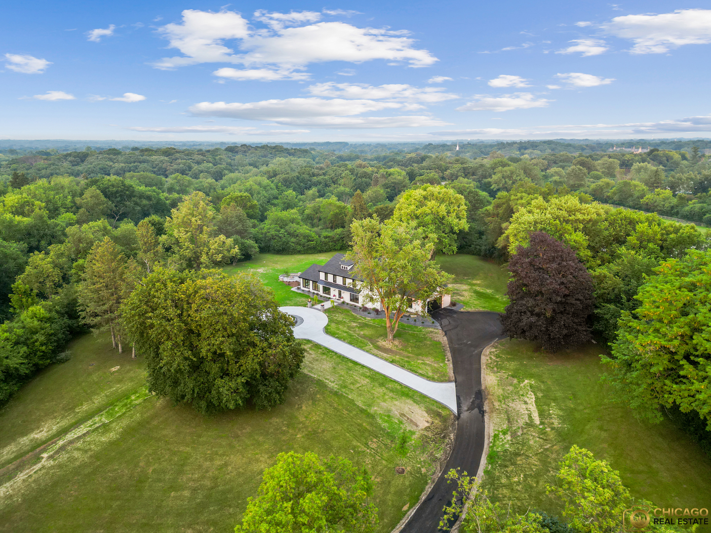379 W County Line Road, Barrington Hills, IL 60010