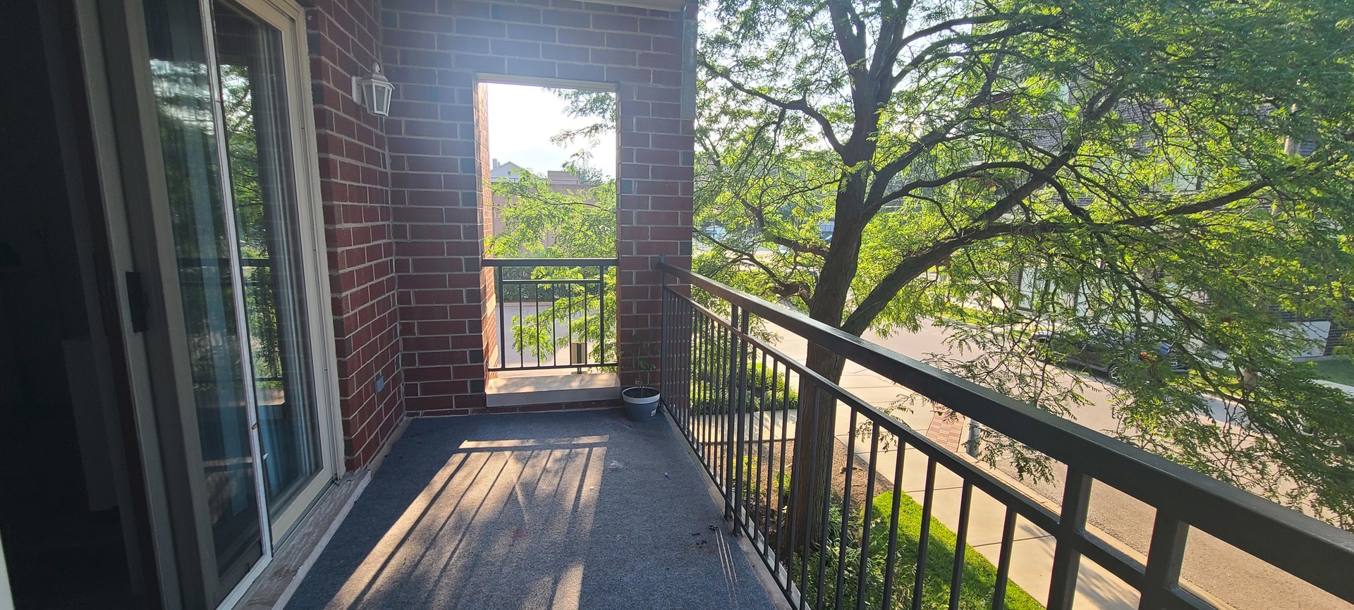 5005 Warren Street #202, Skokie, IL 60077