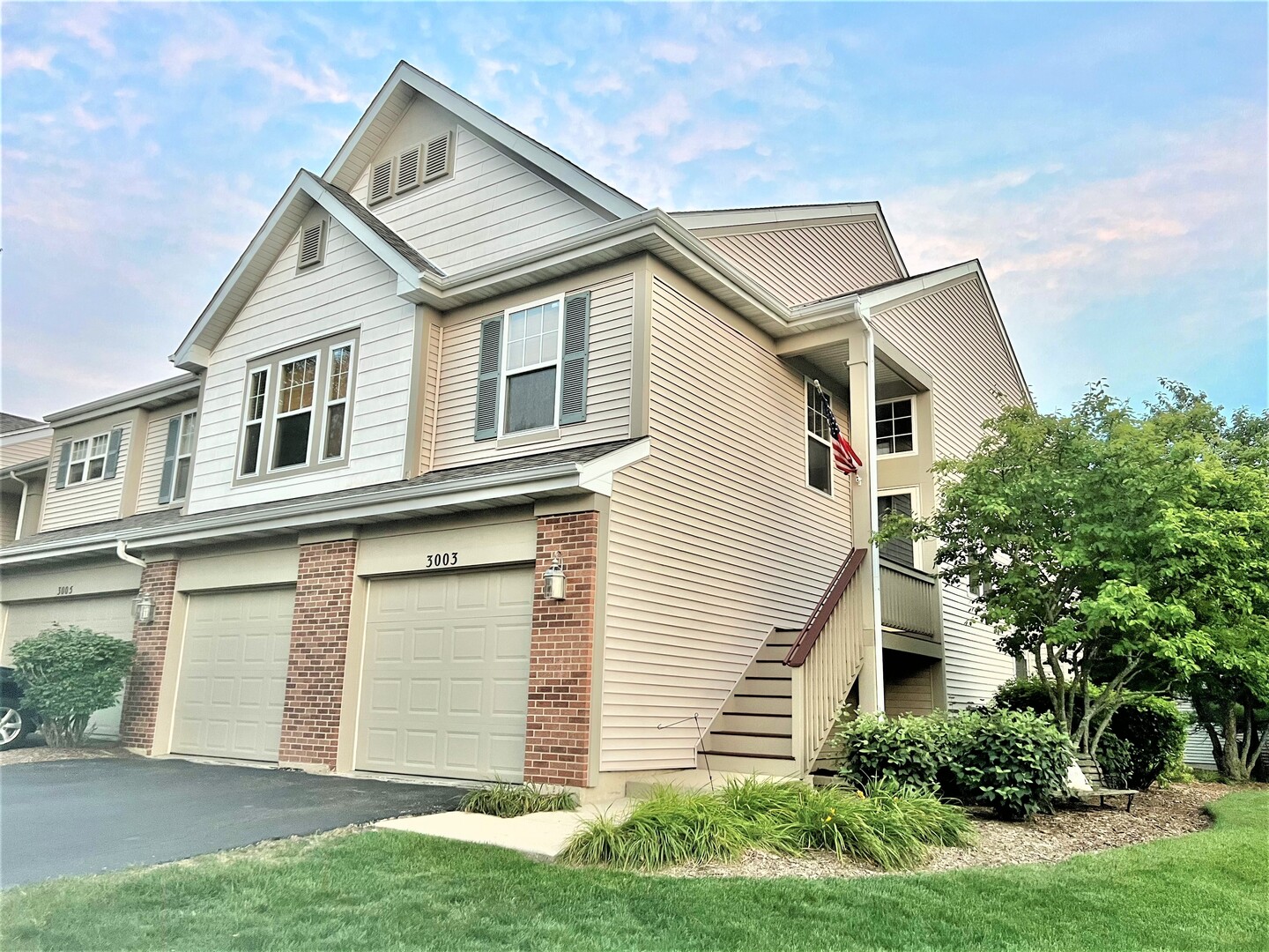 3003 SAGANASHKEE Lane #3003, Naperville, IL 60564
