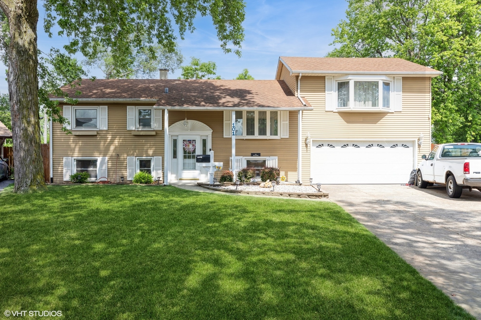 101 Cora Court, Thornton, IL 60476