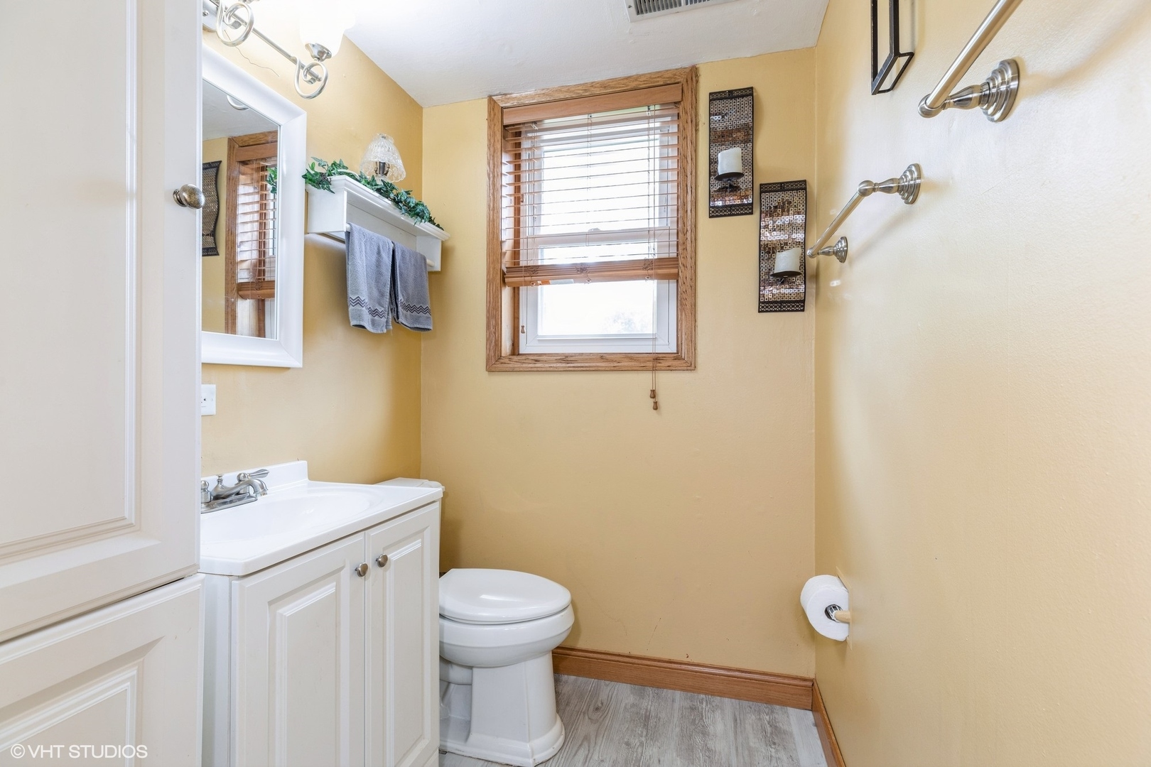 101 Cora Court, Thornton, IL 60476
