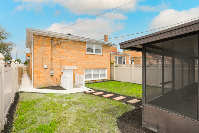 615 E 101st Place, Chicago, IL 60628