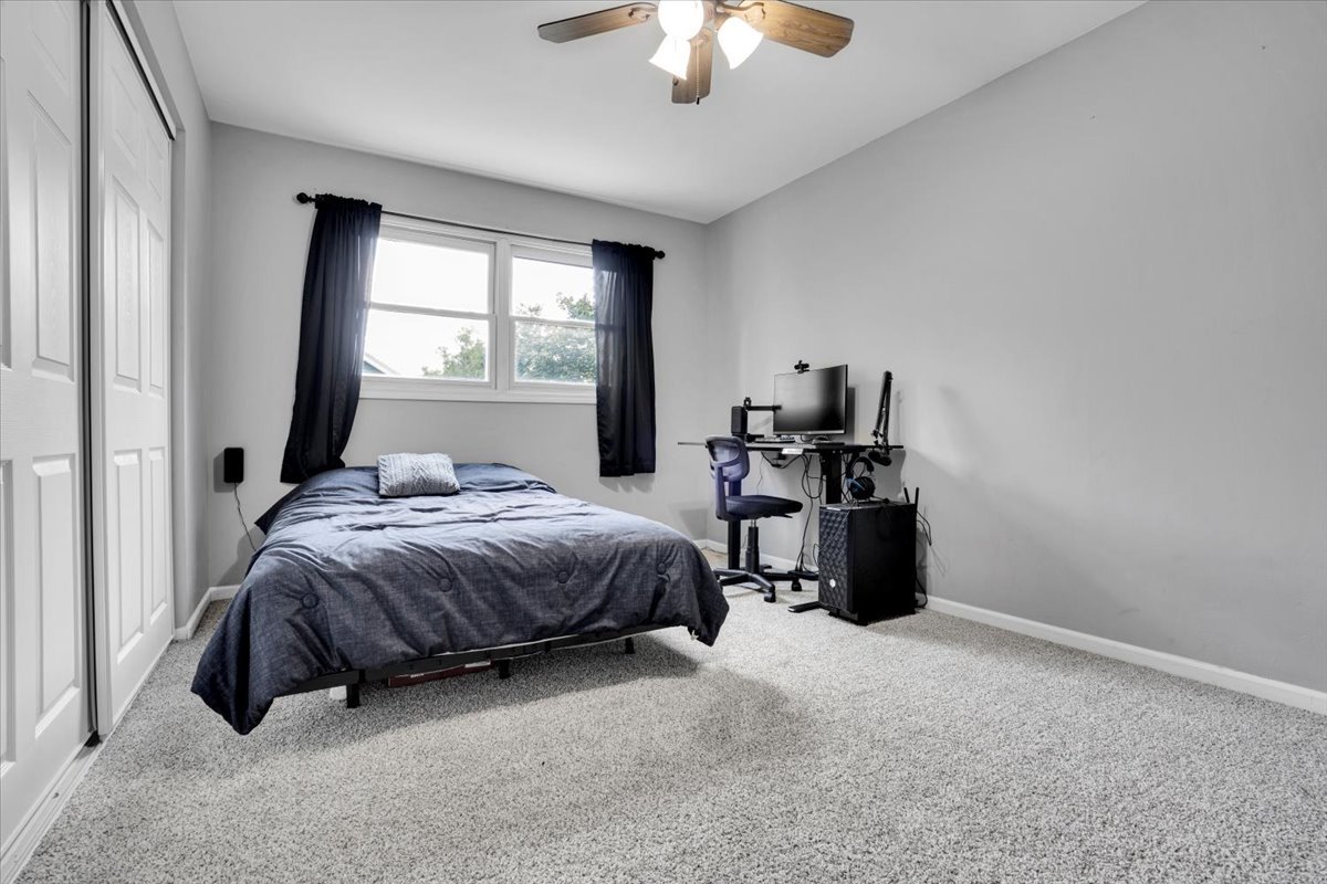1734 Bishops Way, Mundelein, IL 60060
