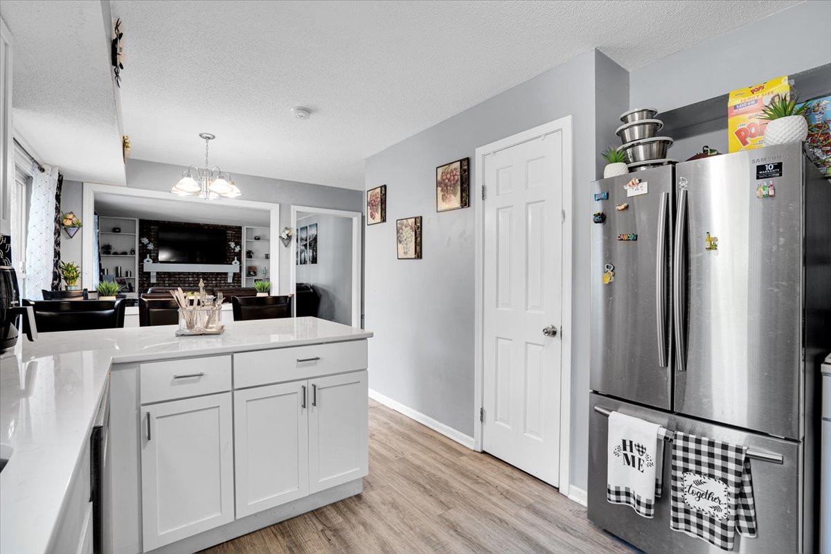 1734 Bishops Way, Mundelein, IL 60060