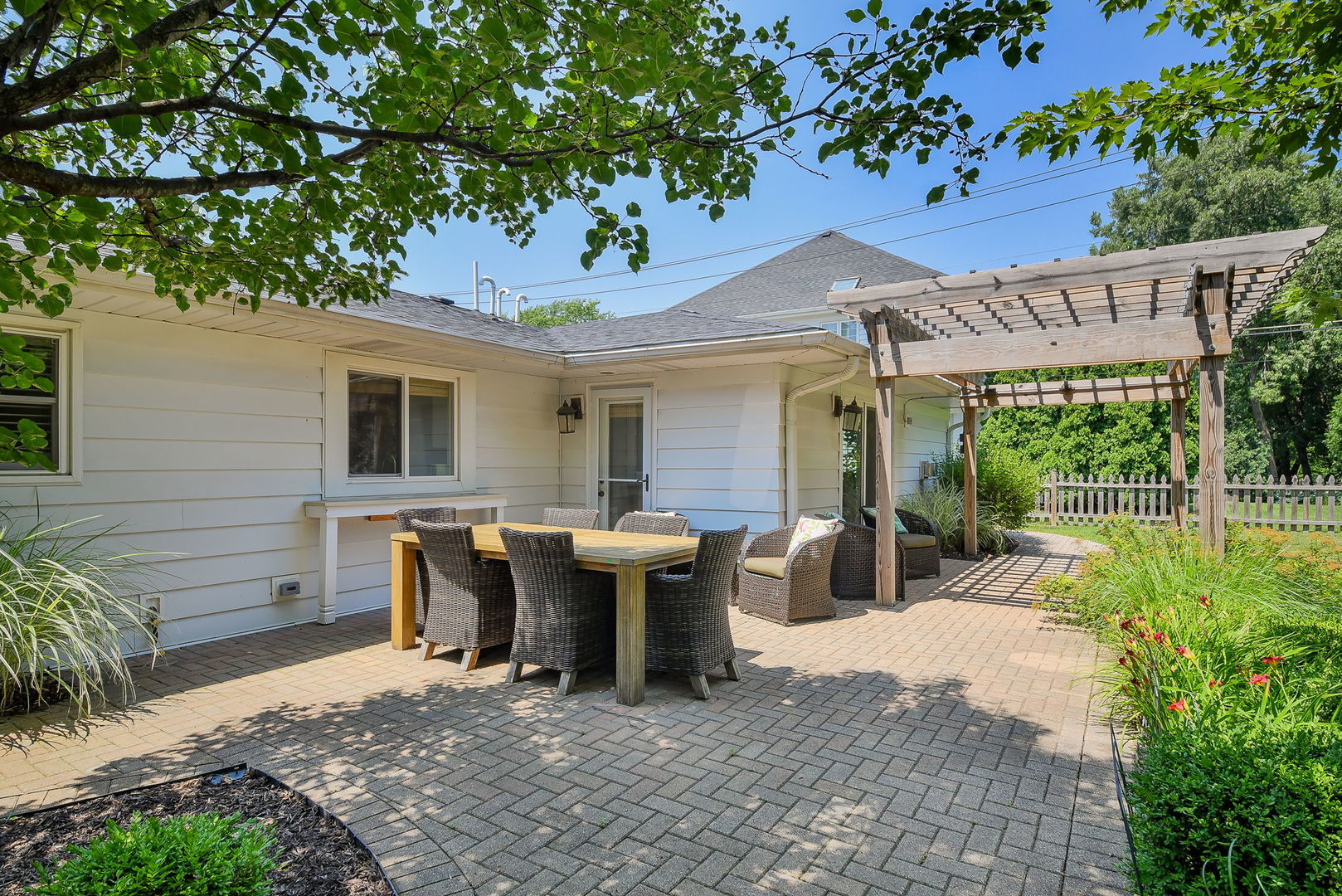 1845 Howard Street, Wheaton, IL 60187