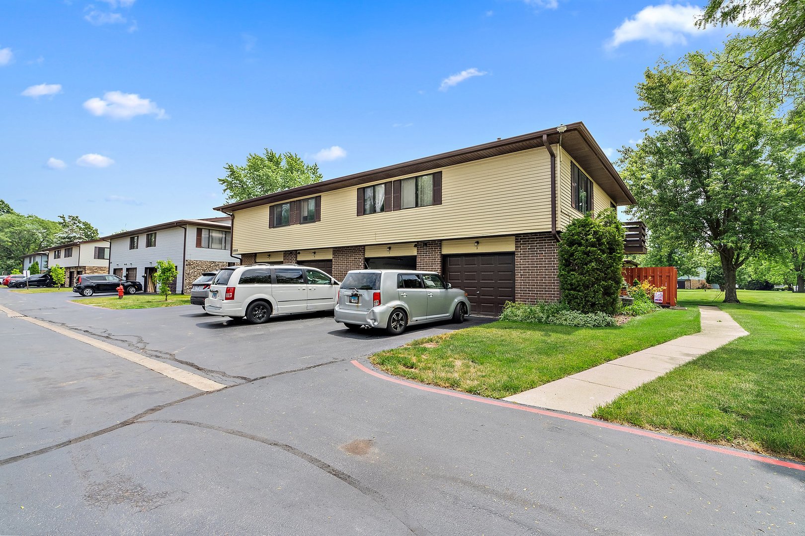 1555 Perry Court #C, Aurora, IL 60505