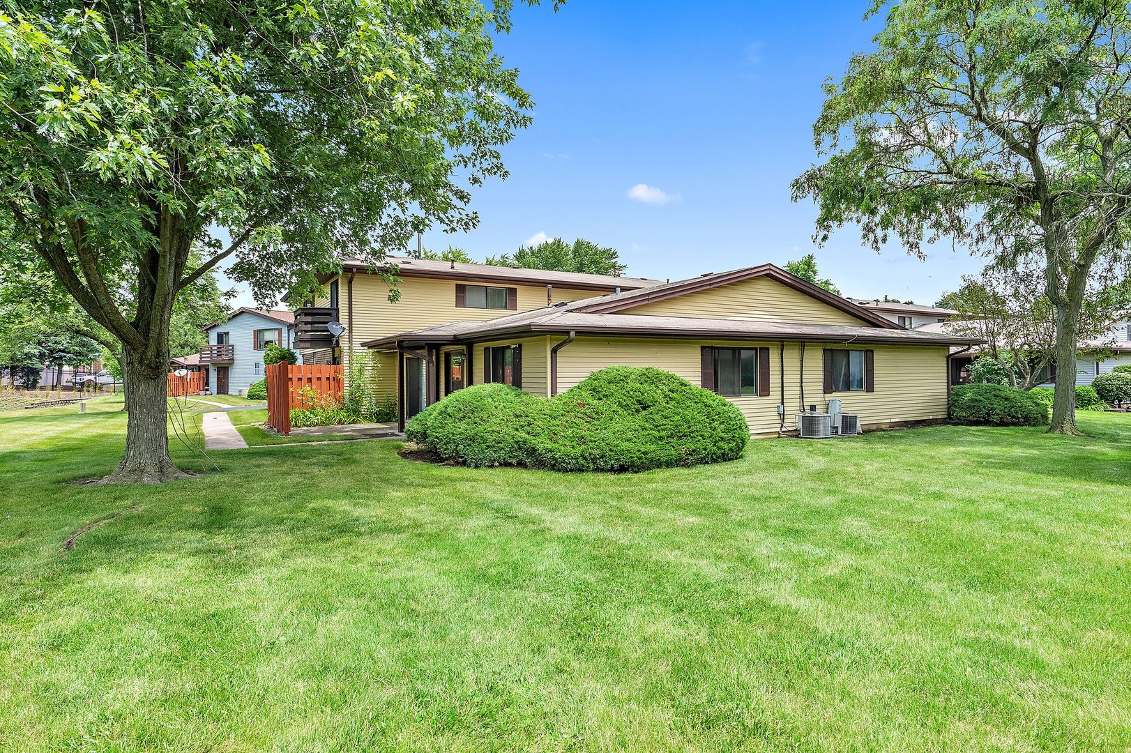 1555 Perry Court #C, Aurora, IL 60505