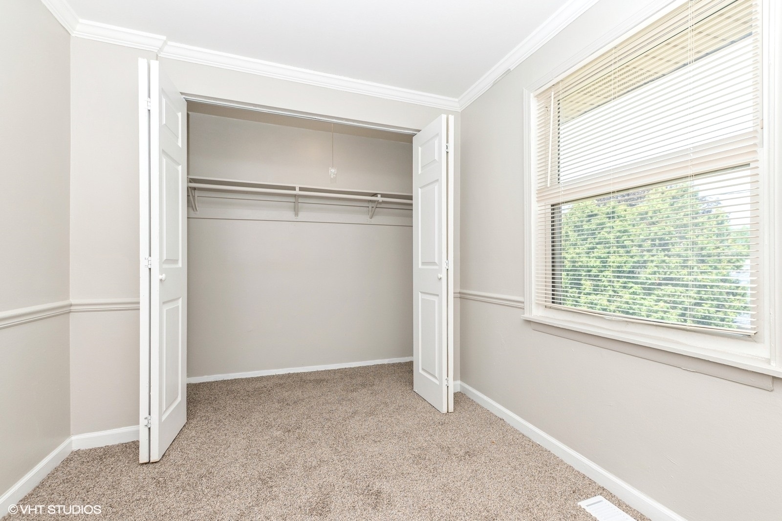 11 Fernwood Drive #I, Bolingbrook, IL 60440