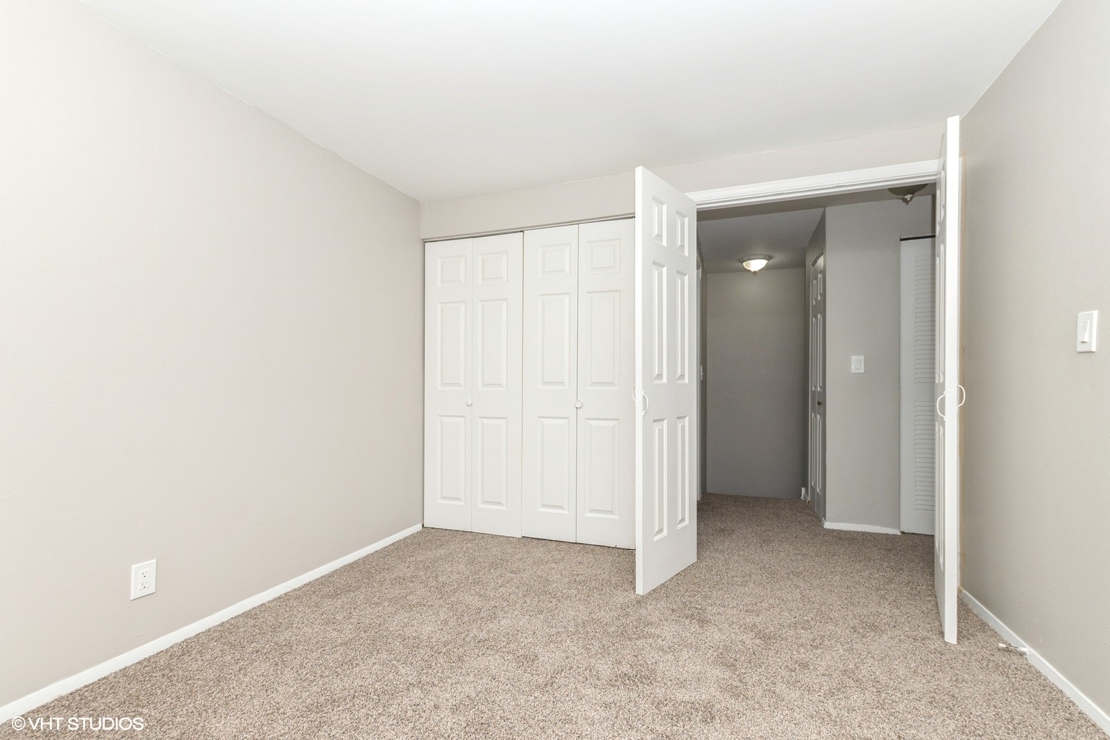 11 Fernwood Drive #I, Bolingbrook, IL 60440
