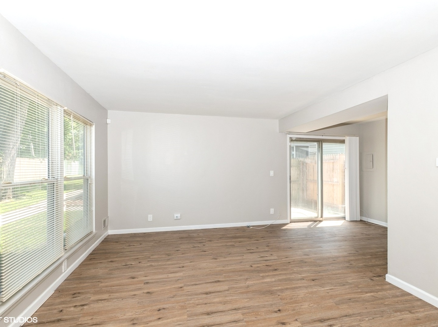 11 Fernwood Drive #I, Bolingbrook, IL 60440