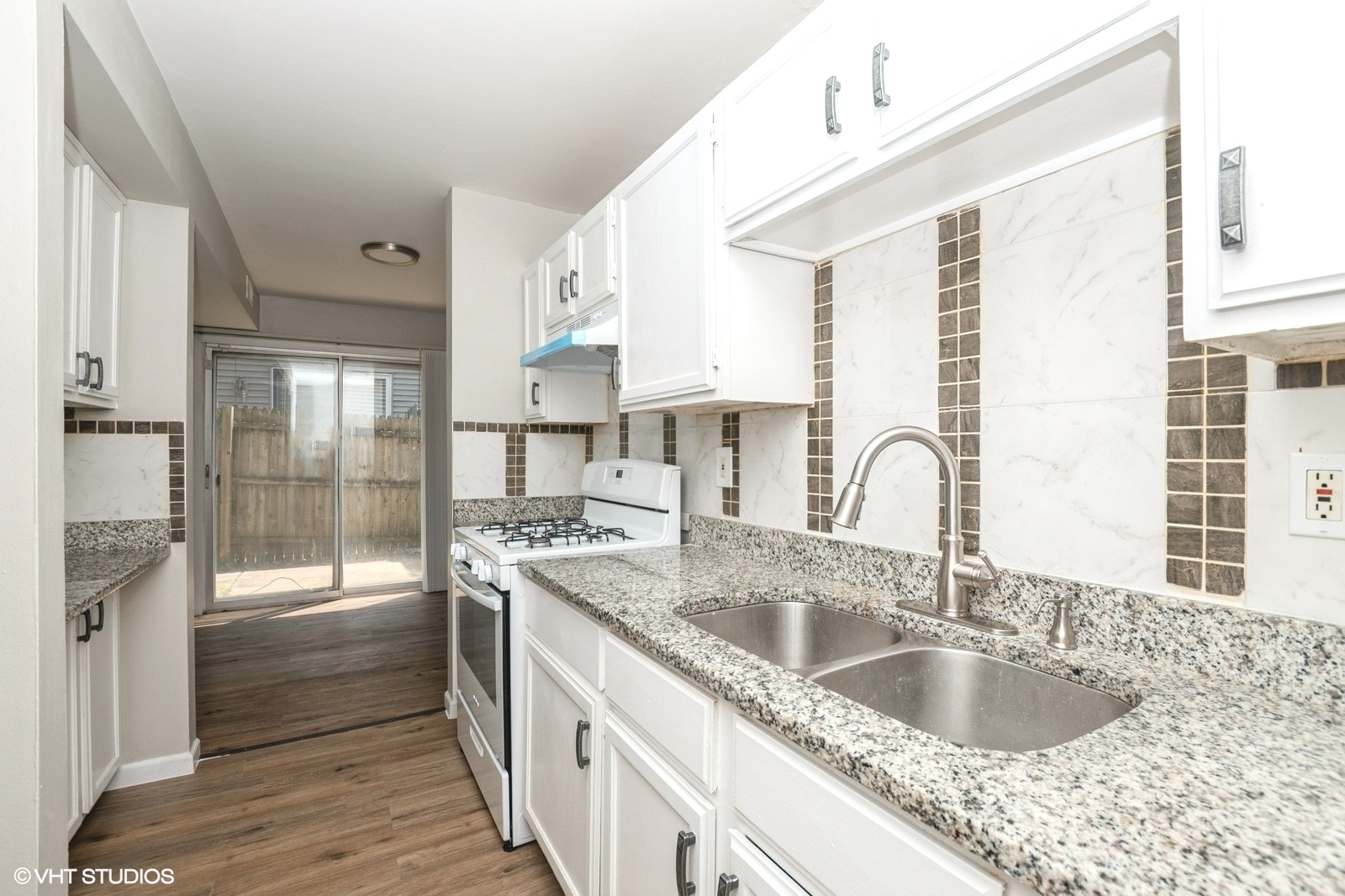11 Fernwood Drive #I, Bolingbrook, IL 60440