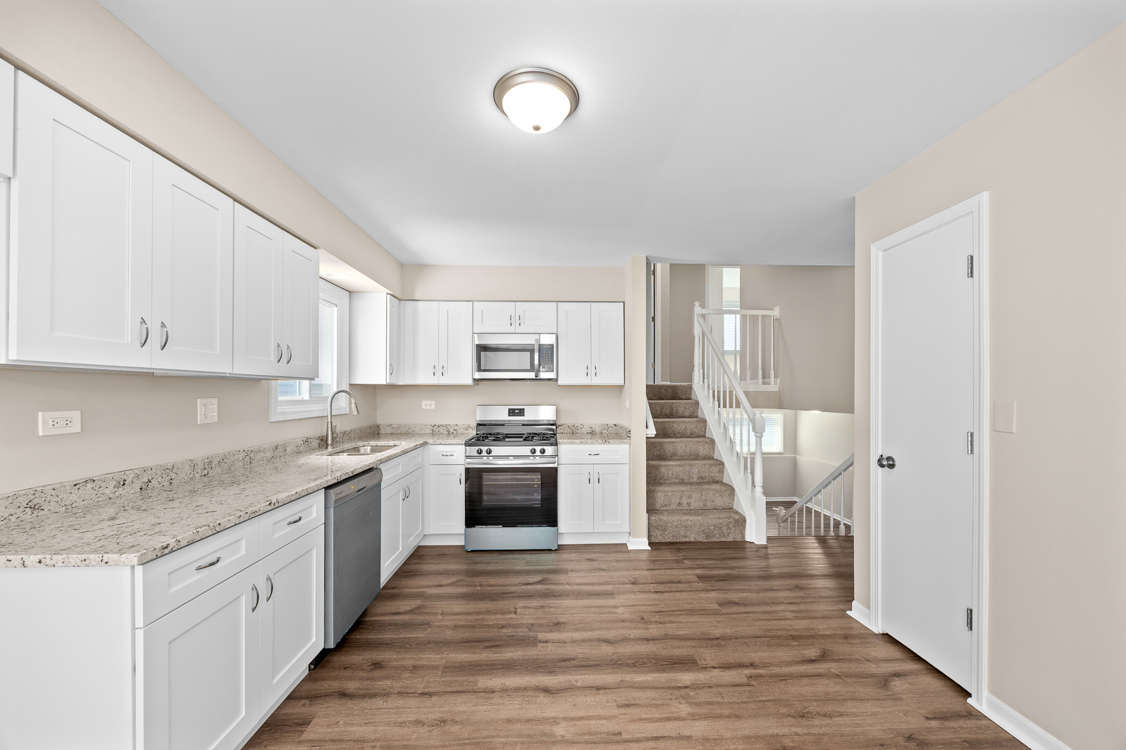 166 N Canyon Drive, Bolingbrook, IL 60490