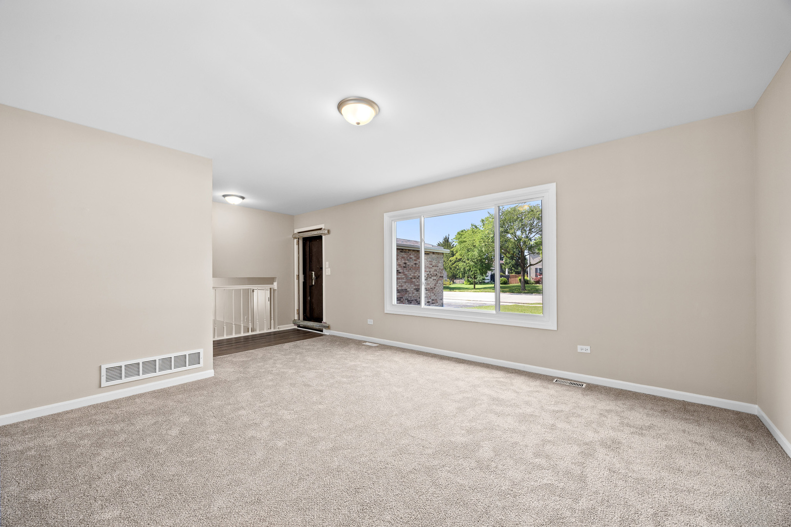 166 N Canyon Drive, Bolingbrook, IL 60490