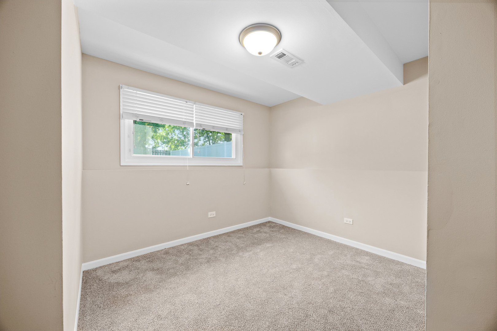 166 N Canyon Drive, Bolingbrook, IL 60490