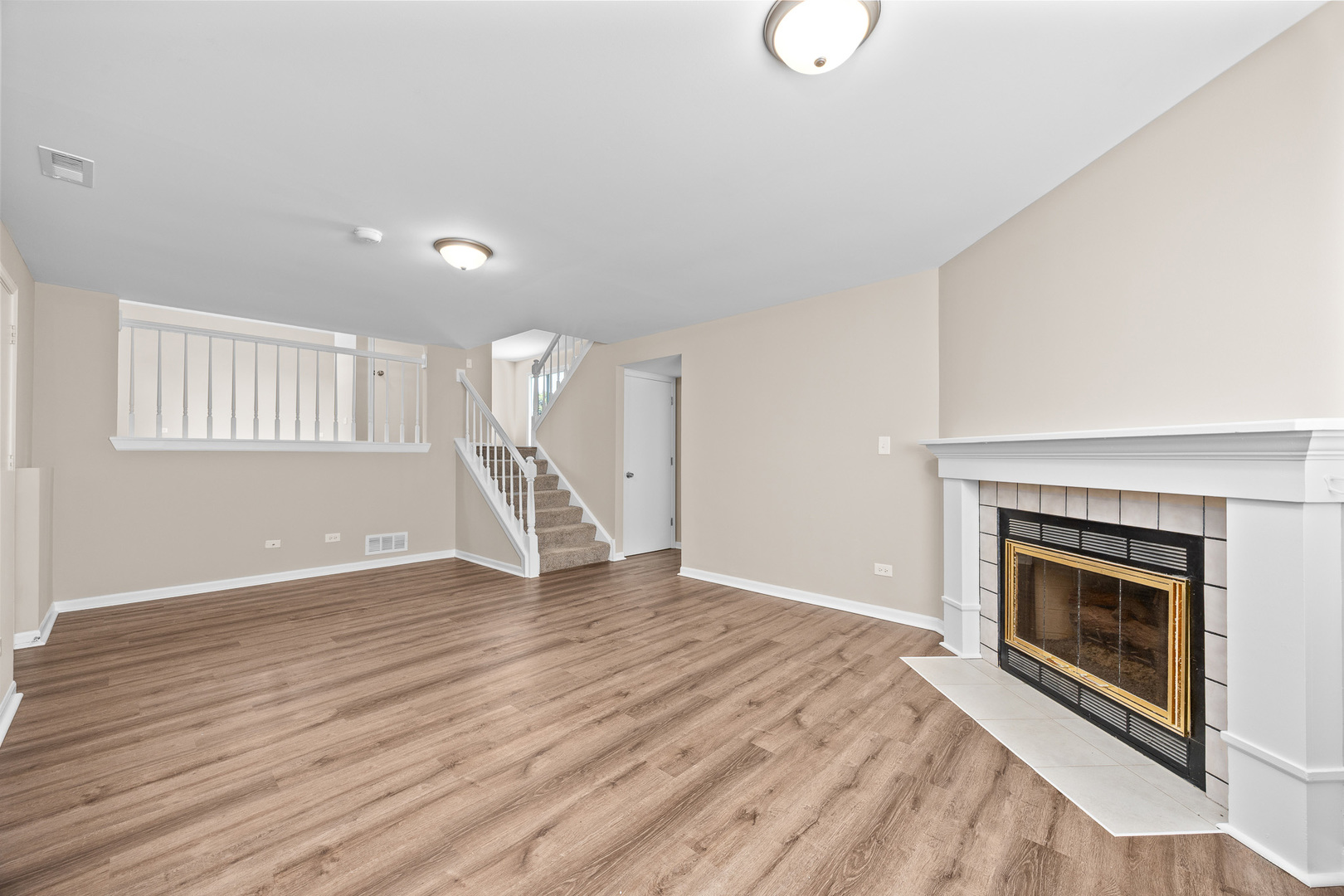 166 N Canyon Drive, Bolingbrook, IL 60490