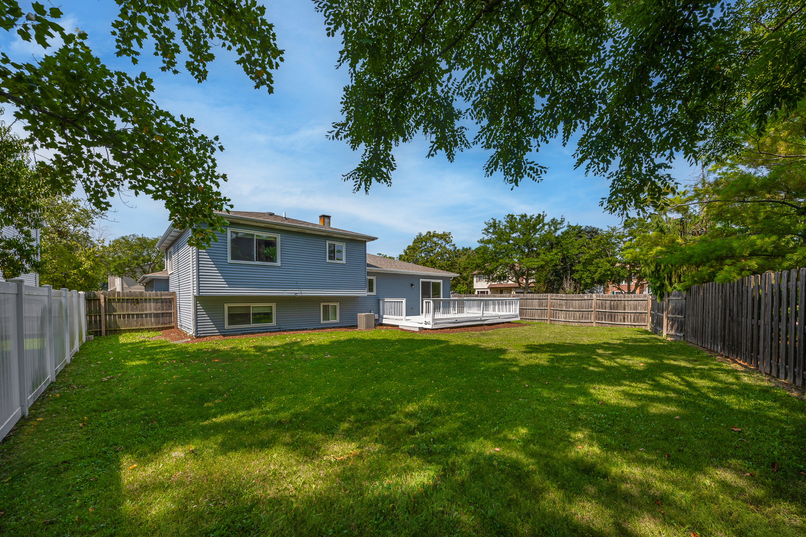 166 N Canyon Drive, Bolingbrook, IL 60490