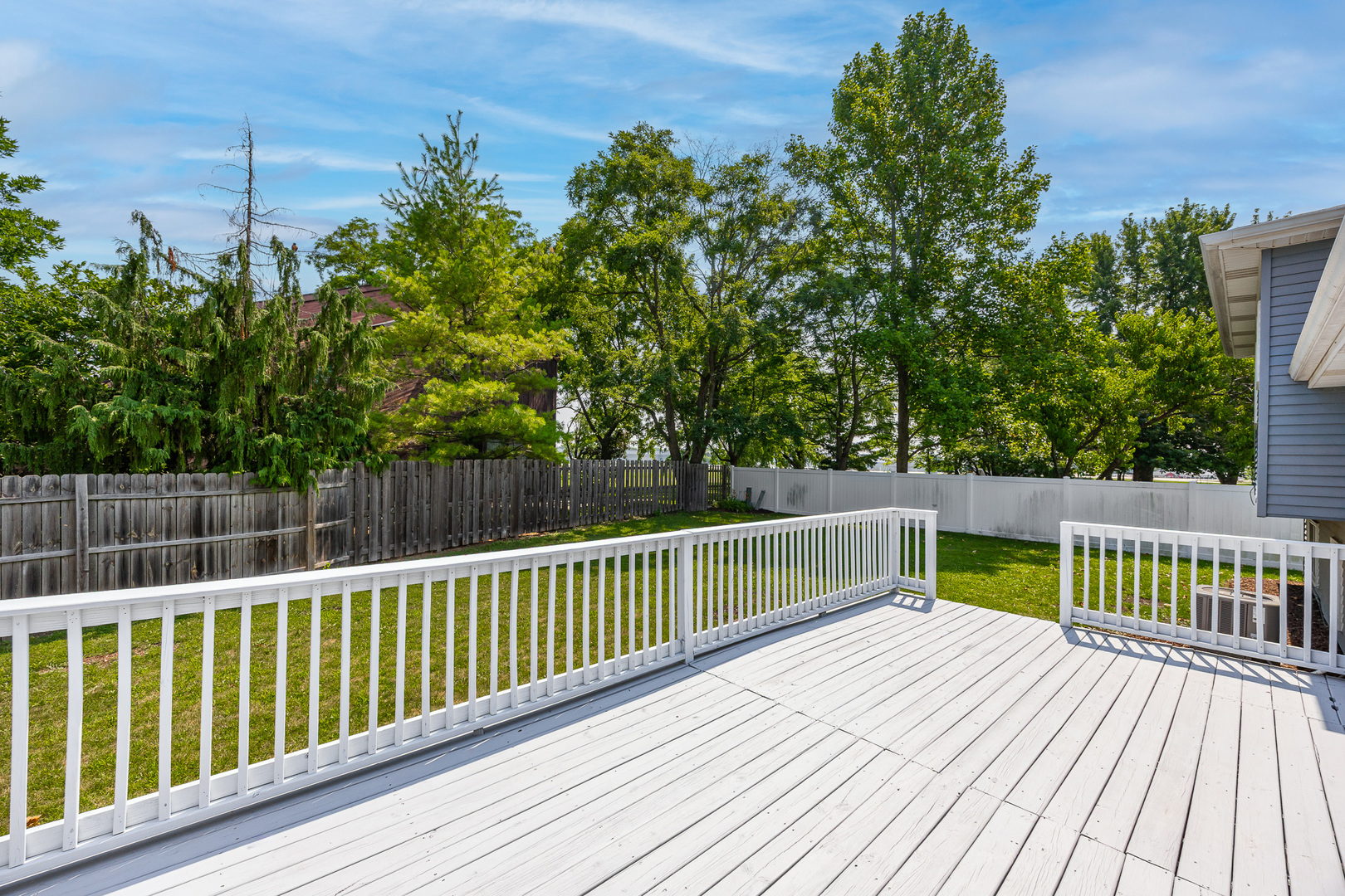 166 N Canyon Drive, Bolingbrook, IL 60490