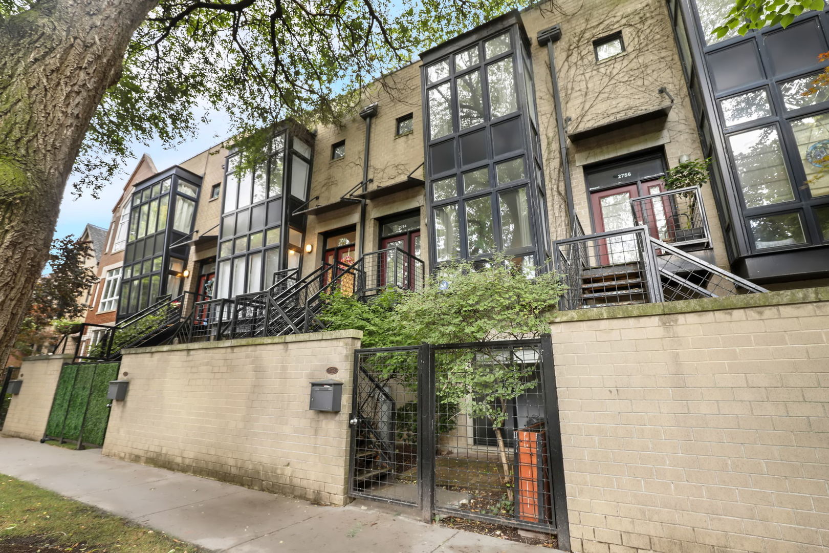 2754 N Paulina Street, Chicago, IL 60614