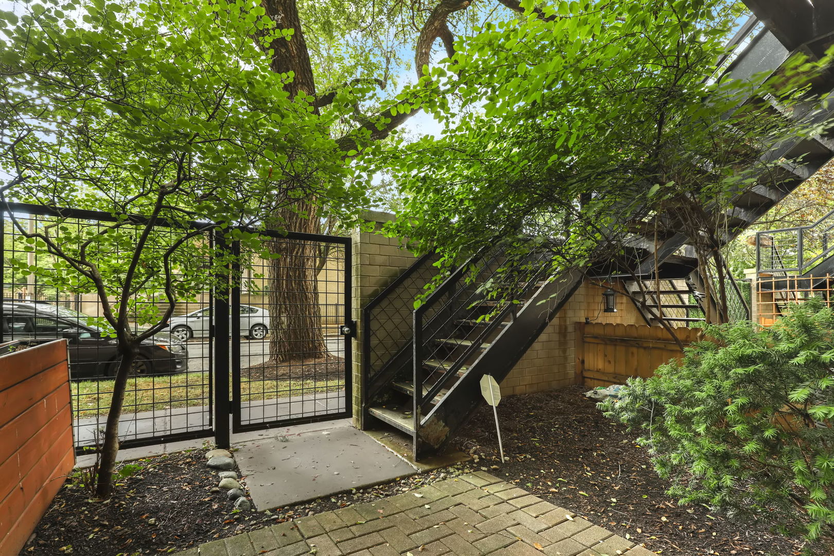 2754 N Paulina Street, Chicago, IL 60614