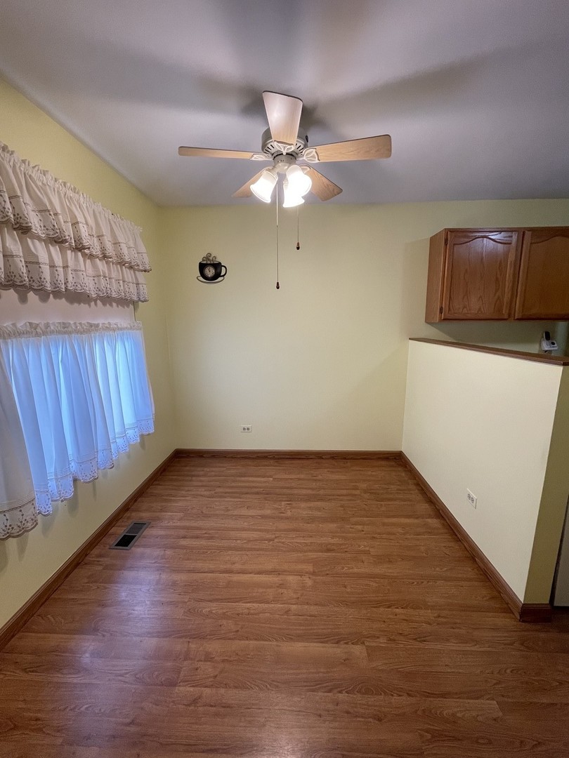 7019 Buckingham Circle, Woodridge, IL 60517