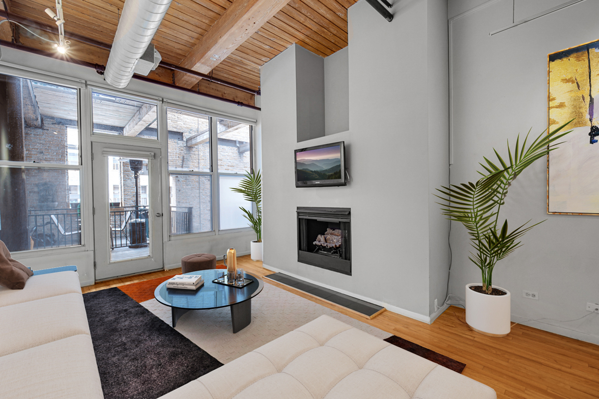 1000 W Washington Boulevard #332, Chicago, IL 60607