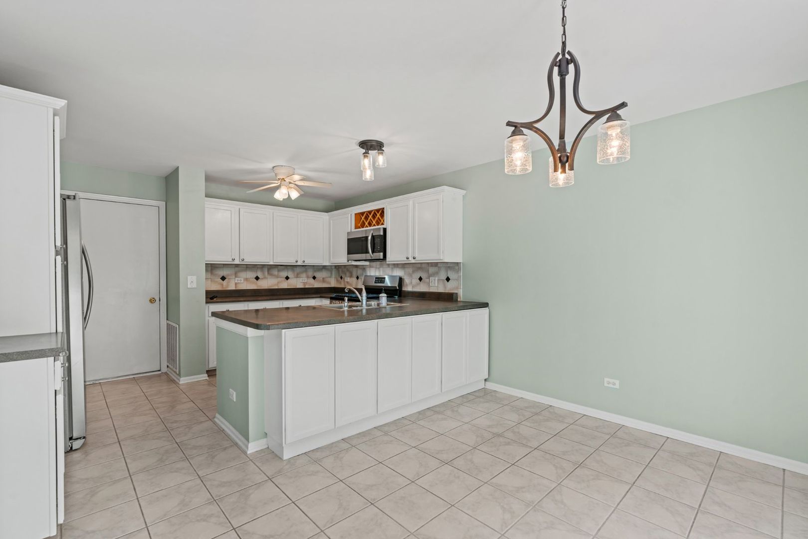 26283 W Vista Court, Ingleside, IL 60041