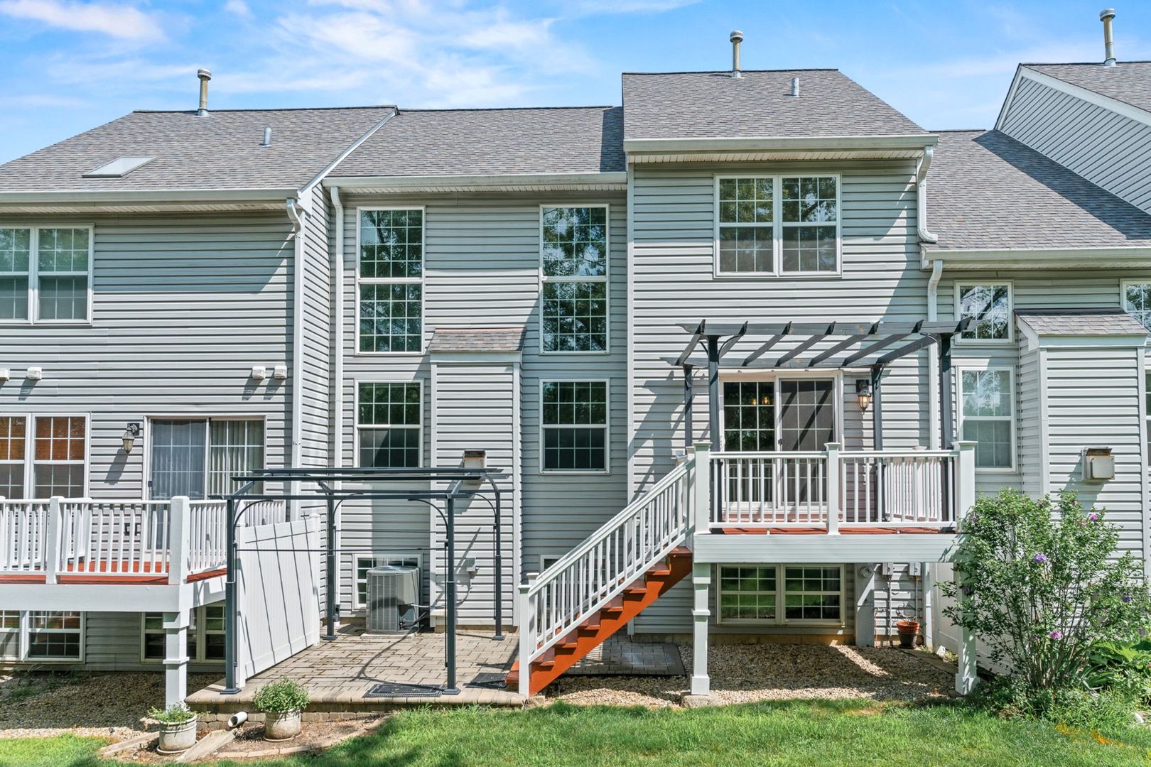 26283 W Vista Court, Ingleside, IL 60041