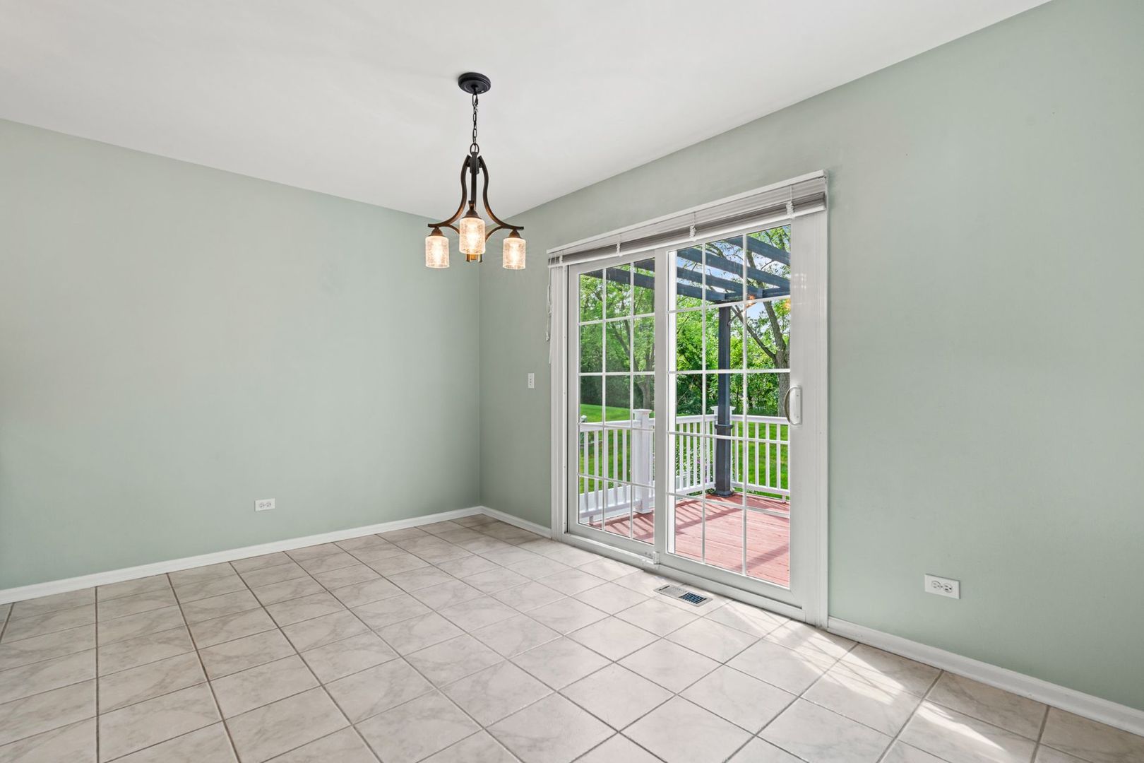 26283 W Vista Court, Ingleside, IL 60041